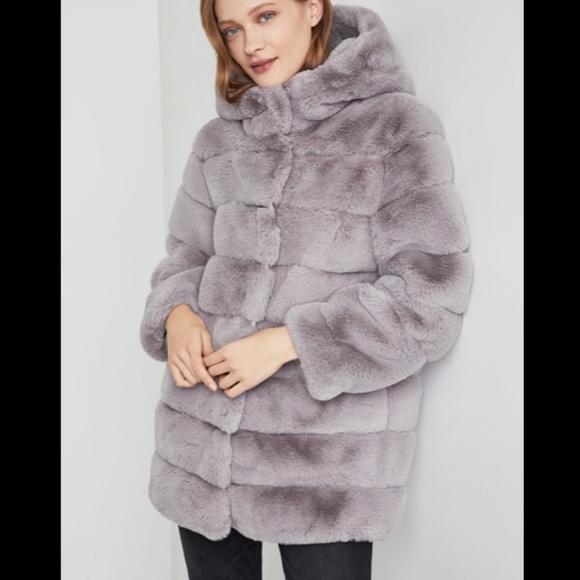 NWT BCBG MaxAzria Felicia Faux Fur Hooded Coat in Beautiful Beige color - Picture 5 of 6